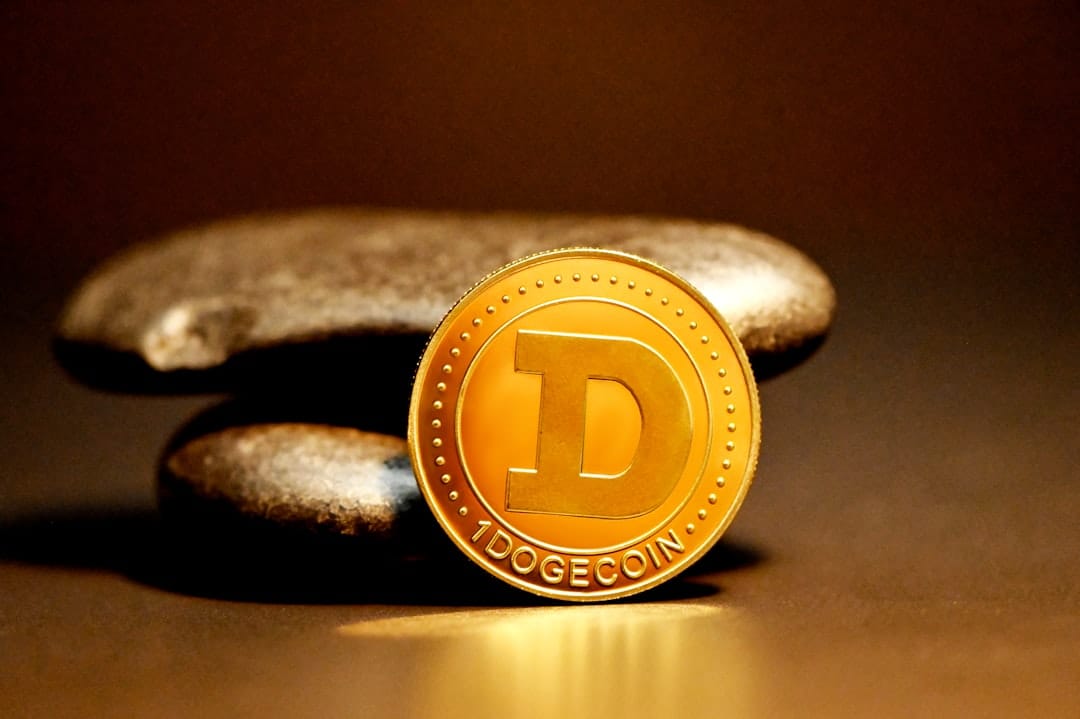 Почему сегодня упала цена на Dogecoin?