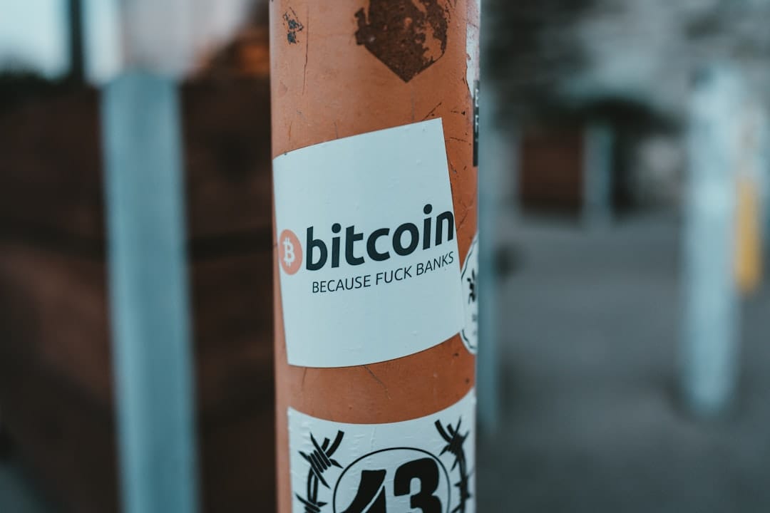 Предупреждение о перекупленности Bitcoin: цена BTC стремится к $84 000