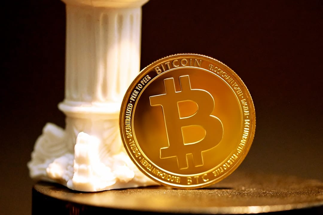 Биткоин нацелен на отметку $118,000 на фоне слабости рынка труда в США