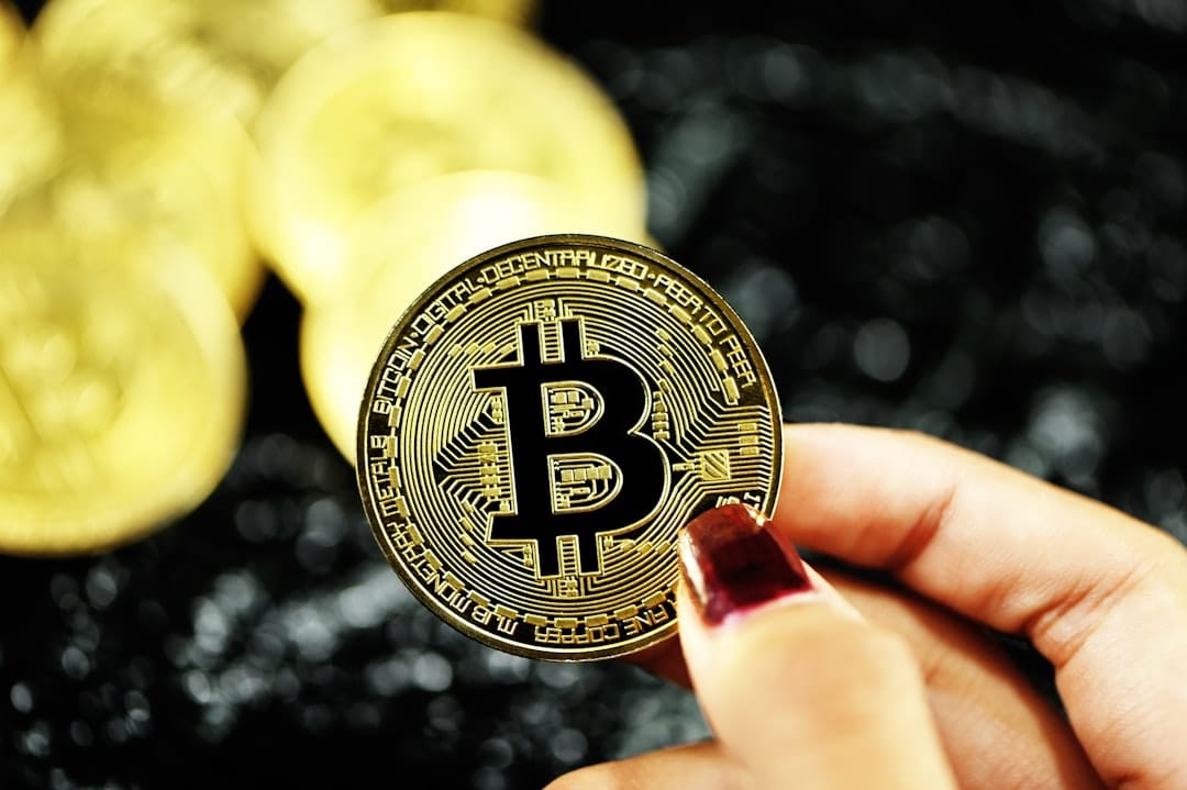 Отток 500 BTC из кошелька Riot усилил волну продаж среди публичных майнеров