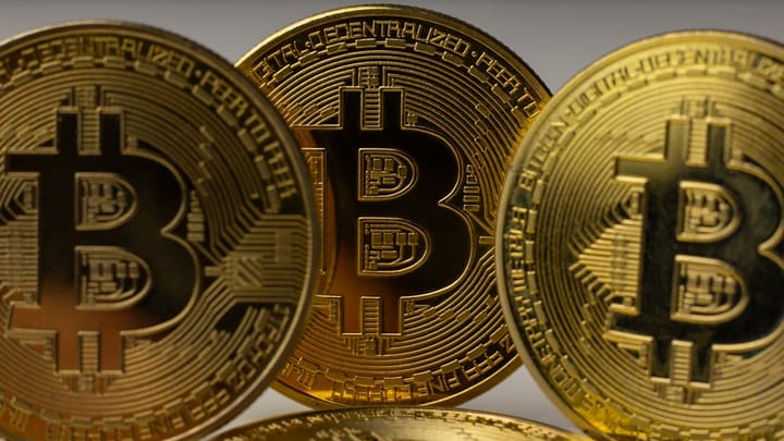 Биткоин идет к новым вершинам или уступит место альткоинам
