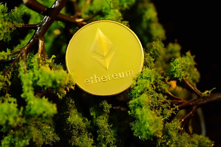 Корпорации наращивают запасы Eth, собирая рекордные капиталы