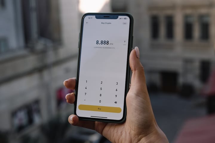 Анализ цены BNB: двойная вершина предупреждает о падении на 30%