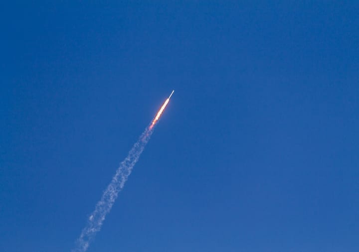 Илон Маск и его чатбот Grok вызвали бурные обсуждения в сети