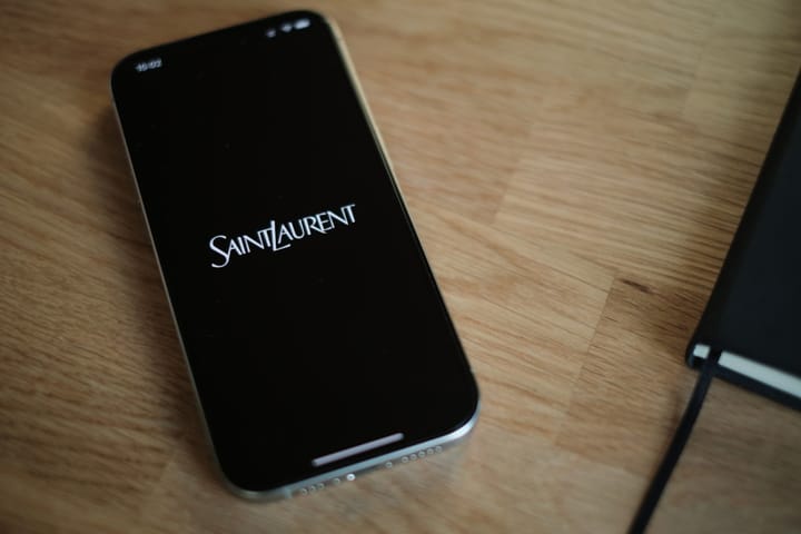 Solana Mobile запустила аирдроп токена SKR для владельцев смартфона Seeker