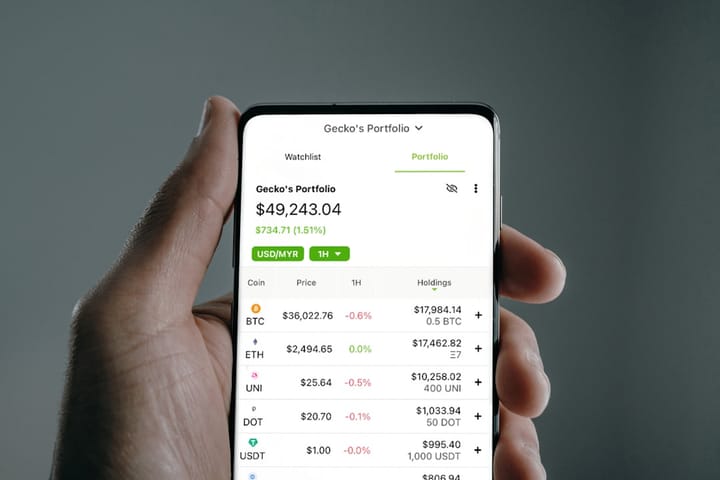 ARK Invest продала акции Coinbase на $17 млн на фоне падения бумаг на 37% с начала года