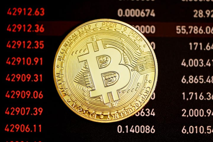 Недельный RSI Bitcoin напоминает медвежий рынок 2022 года на фоне игры за ликвидность