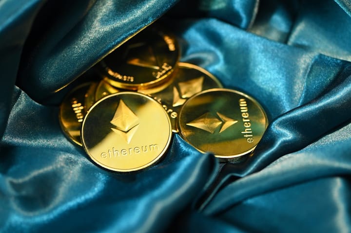 Рост биткоина близок к 5%: аналитики говорят о «ротации» капитала из золота