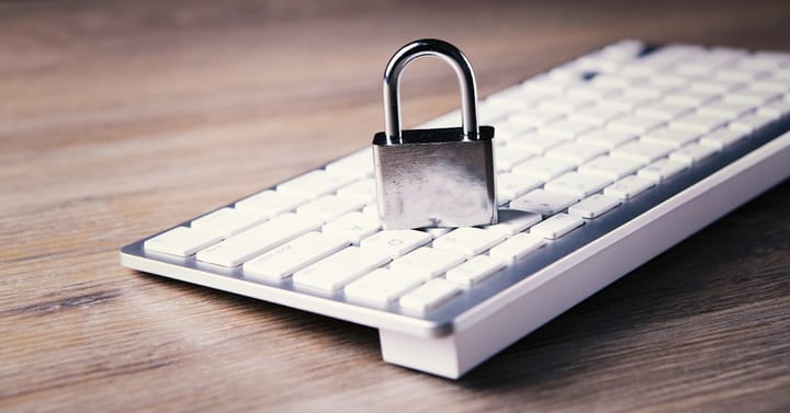 На странице Coinbase Commerce заметили запрос сид-фраз, что вызвало опасения у экспертов