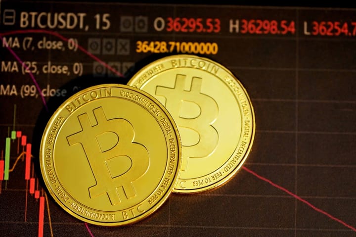 Рынки прогнозов дают до 70% вероятности падения биткоина к $55 000 в 2026 году