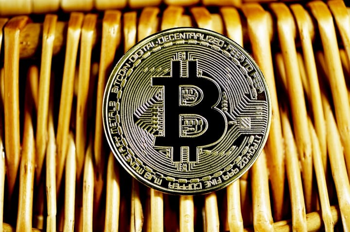 Криптофонды вернулись к притокам: за неделю инвесторы вложили $1 млрд после пятинедельного спада