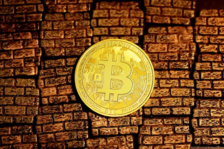 Крупные инвесторы наращивают интерес к криптовалютам, несмотря на волатильность
