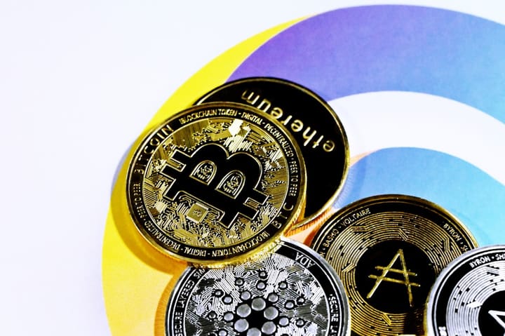 Grayscale подала заявку на спотовый ETF на Hyperliquid, присоединившись к Bitwise и 21Shares
