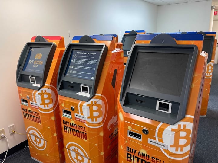 Приток средств в крипто-ETF замедлился до $230 млн на фоне осторожности ФРС — CoinShares