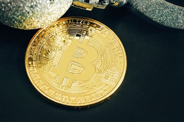 Прогнозы по крипторынку на 27 марта: риски снижения BTC и ключевые уровни для топ-альткоинов