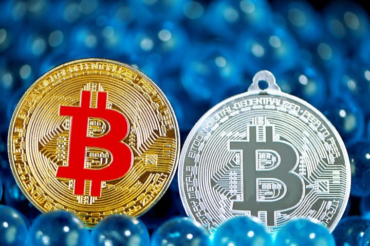 Роберт Кийосаки советует покупать биткоин и золото на фоне последствий перемен 1974 года