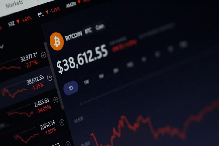 Мемуары CZ вновь обострили конфликт с основателем OKX Старом Сю из-за спора о подделке контракта и истории с арестом в Китае