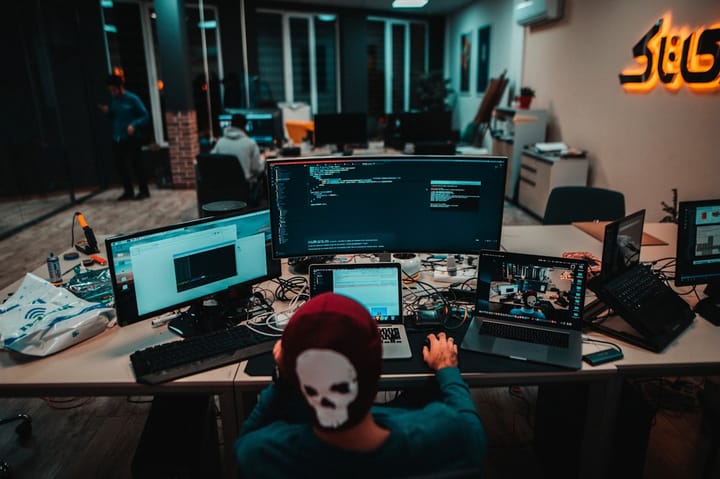 Мошенники под CoinDCX: фейковый сайт привел к делу на 7,16 млн рупий и арестам, но суд снял обвинения с компании