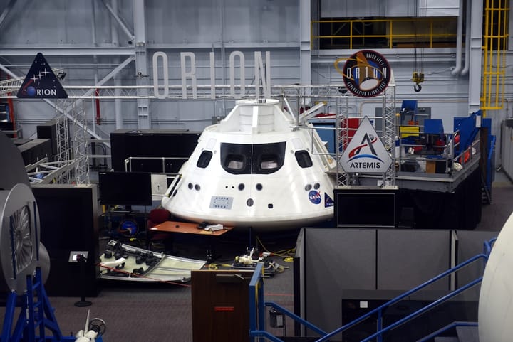 Пользователи рынков прогнозов ждут приводнения Artemis II и делают ставки на пресс-конференцию NASA