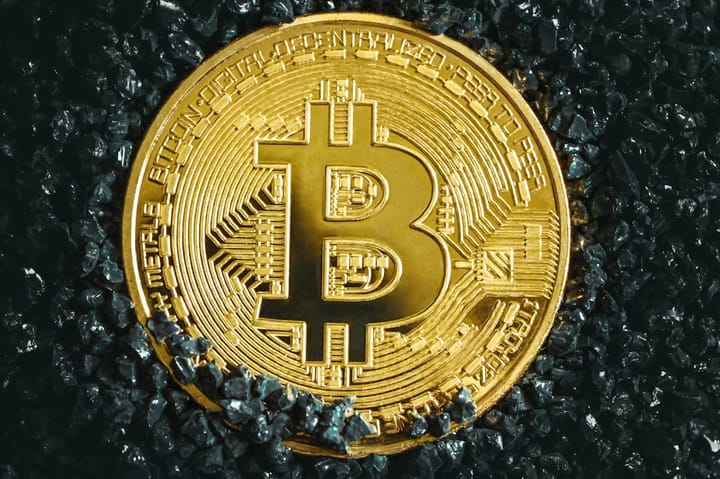 American Bitcoin подключила 11 298 новых ASIC-майнеров и нарастила мощности в Канаде