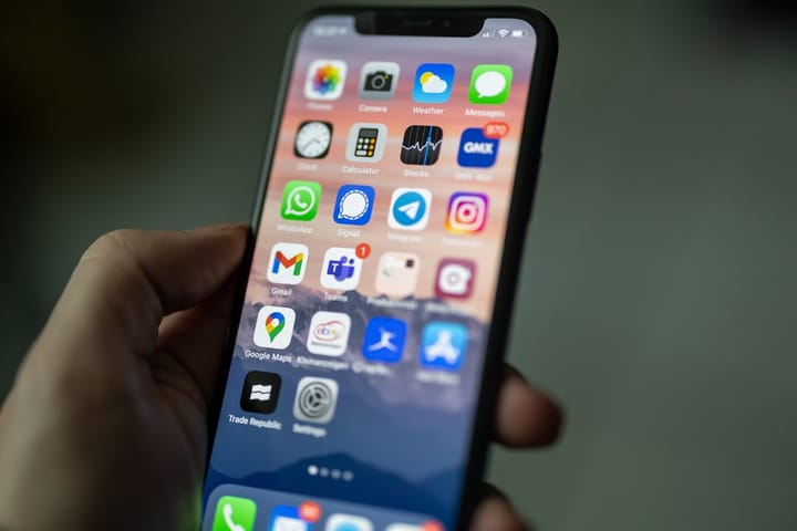 Apple устранила баг, позволявший ФБР читать удаленные сообщения Signal