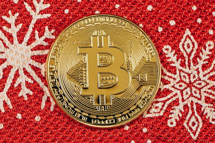Кэти Вуд: биткоин больше не будет падать на 85% от максимумов, новый ориентир дна — $34 000